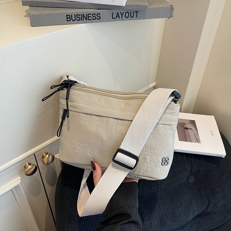 Daily Lightweight Commuter Portable Leisure Crossbody Bag - Image 10